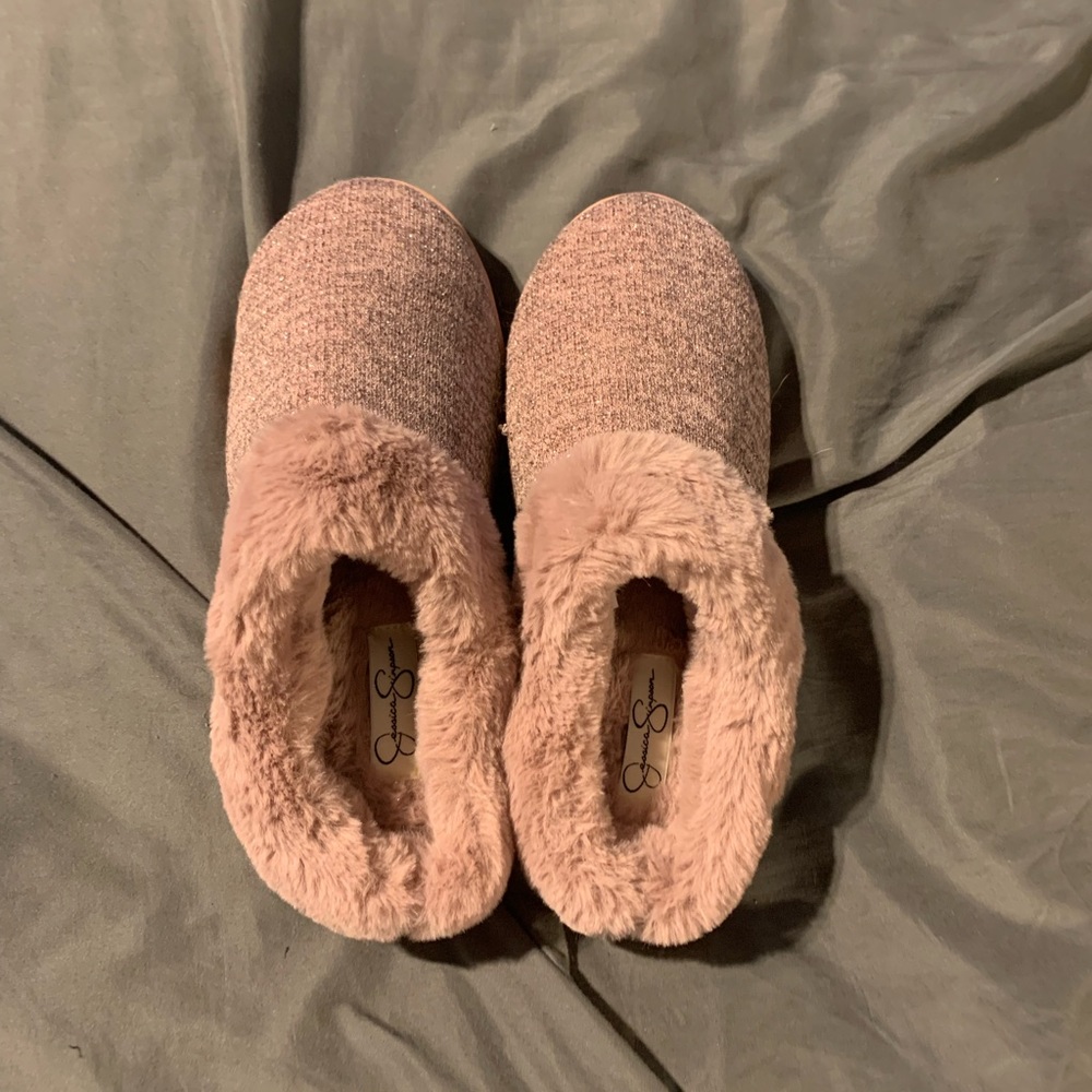 Women’s slippers